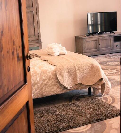 مجموعه ویستا شهر, Casa Azzopardi Suites