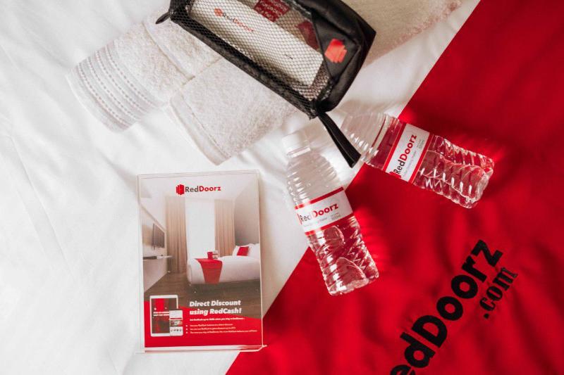 Семейный Номер, Reddoorz Plus @ Slamet Riyadi