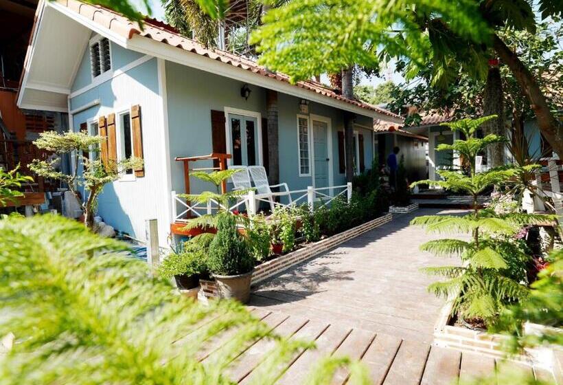 חדר משפחתי, Barbados Terrace