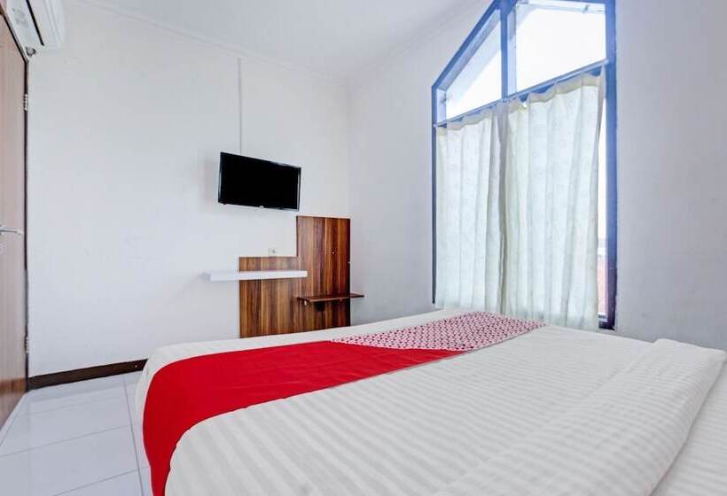 Номер Стандарт, Reddoorz Near Mall Ciputra 2