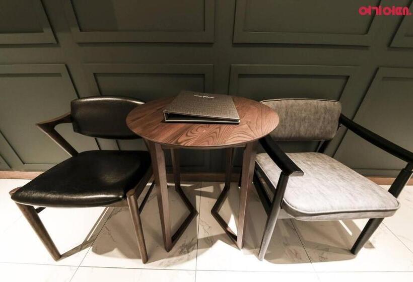 Номер Deluxe, Plum