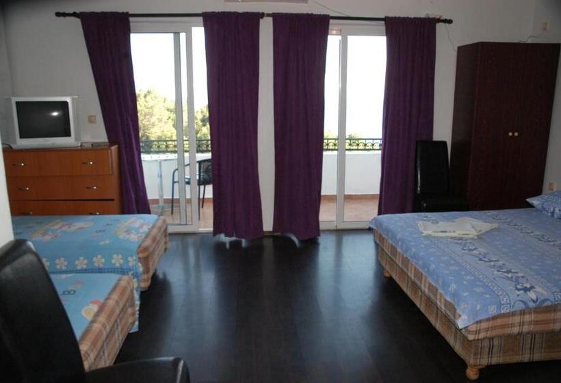 اتاق استاندارد چهار تخته با چشم‌انداز دریا, Villa Dulsinea