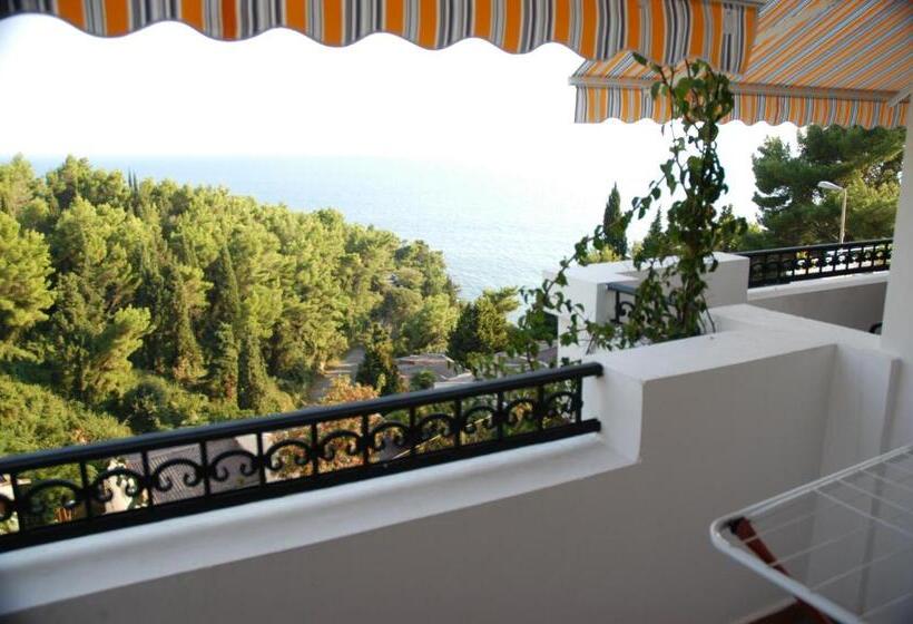 اتاق استاندارد چهار تخته با چشم‌انداز دریا, Villa Dulsinea