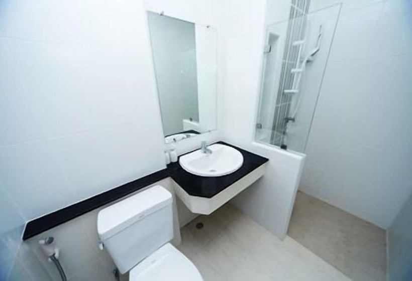 سوئیت با بالکن, Central Place Serviced Apartment 1