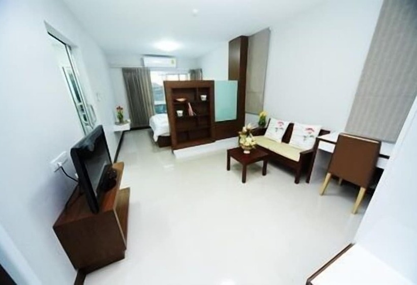سوئیت با بالکن, Central Place Serviced Apartment 1