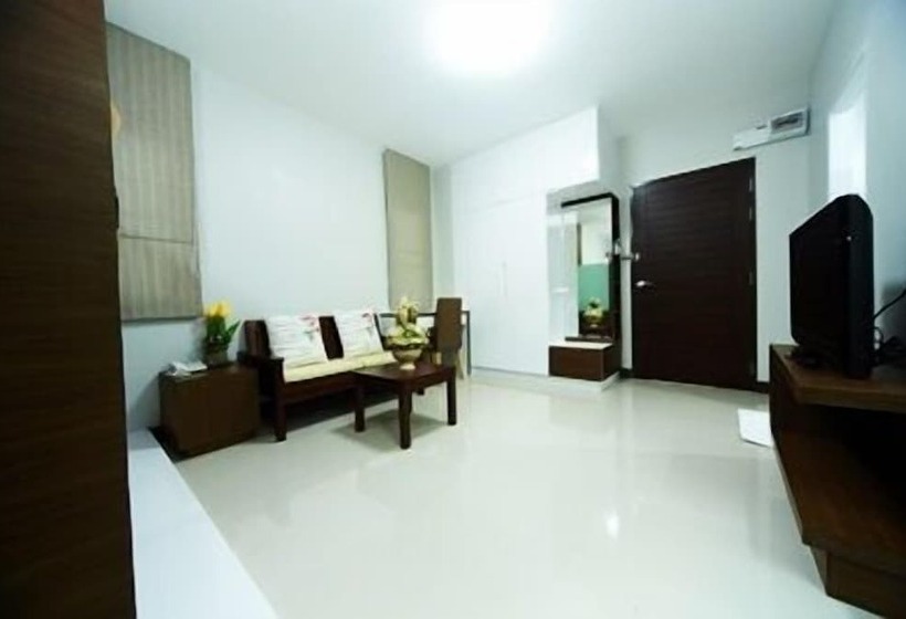 سوئیت با بالکن, Central Place Serviced Apartment 1