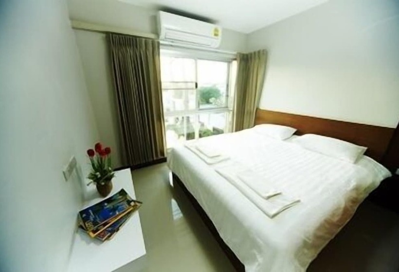 سوئیت با بالکن, Central Place Serviced Apartment 1