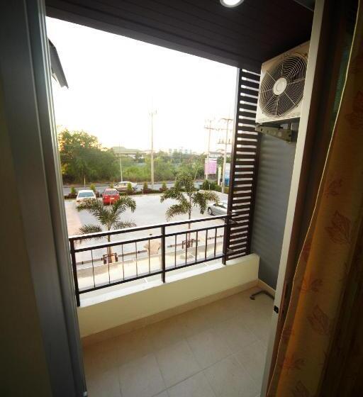 اتاق استاندارد با بالکن, Central Place Serviced Apartment 1