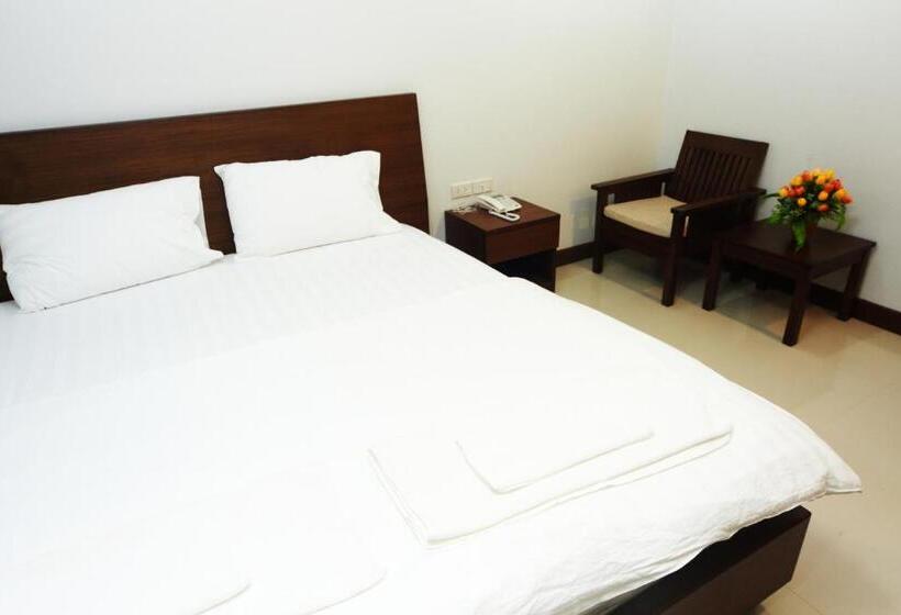 اتاق استاندارد با بالکن, Central Place Serviced Apartment 1