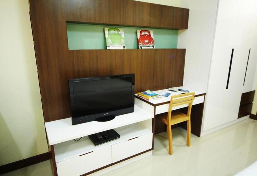 اتاق استاندارد با بالکن, Central Place Serviced Apartment 1