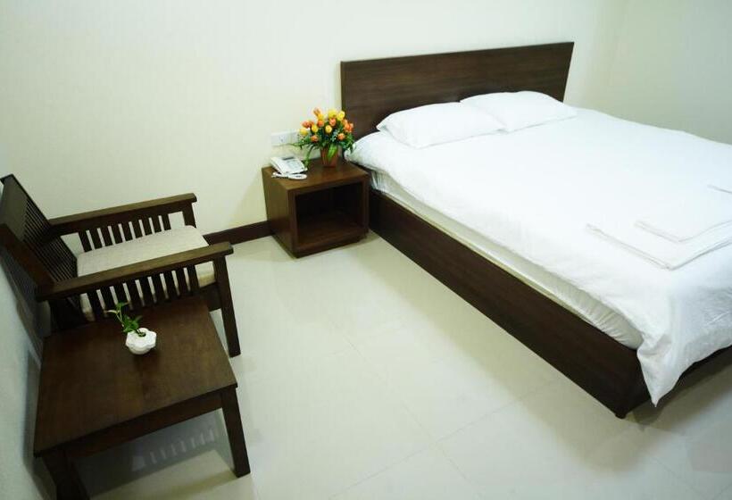 اتاق استاندارد با بالکن, Central Place Serviced Apartment 1