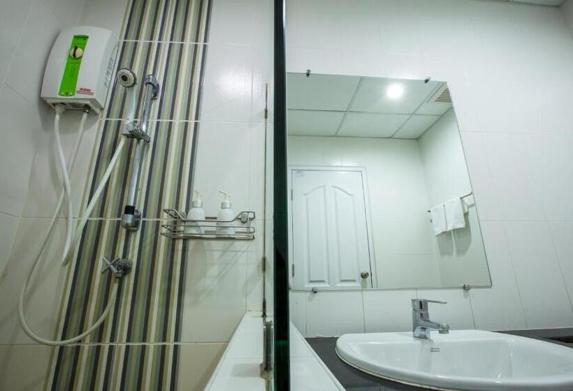 سوئیت با بالکن, Central Place Serviced Apartment 1