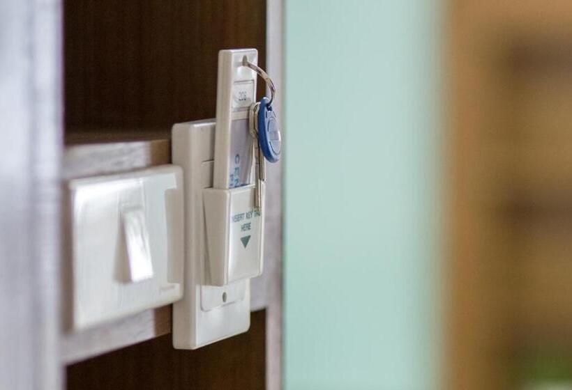 سوئیت با بالکن, Central Place Serviced Apartment 1