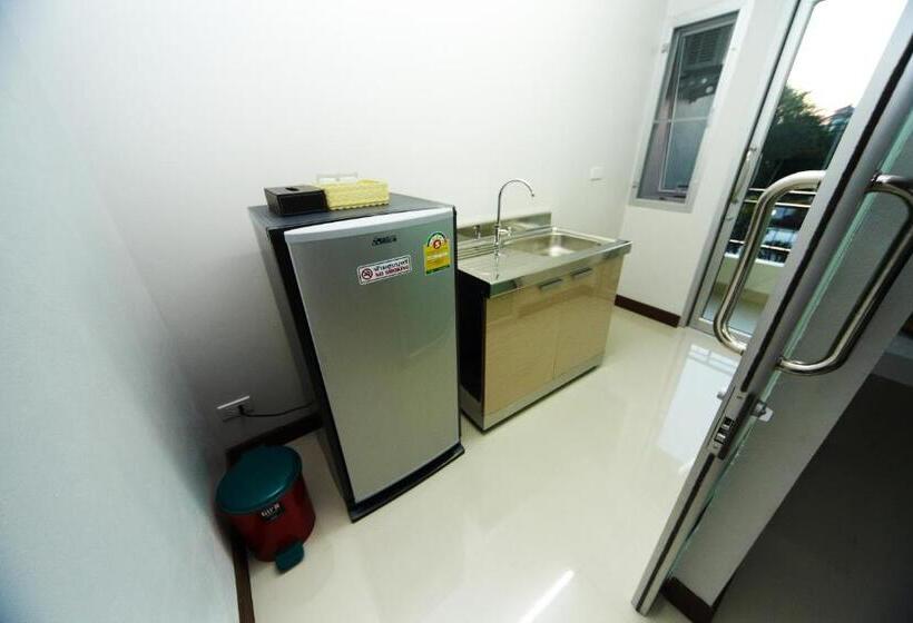 سوئیت با بالکن, Central Place Serviced Apartment 1