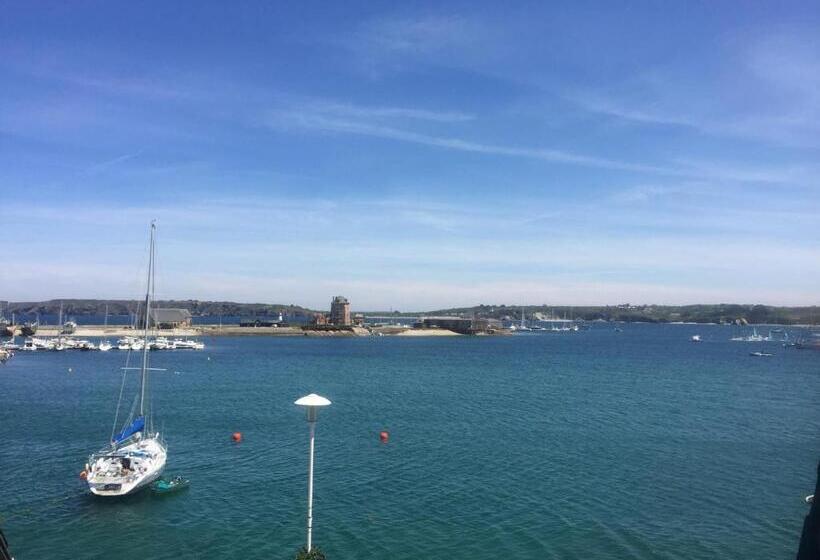 Номер Комфорт Вид на Море, De France