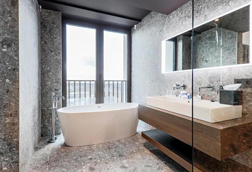 Люкс, Radisson Blu Hotel, Bruges