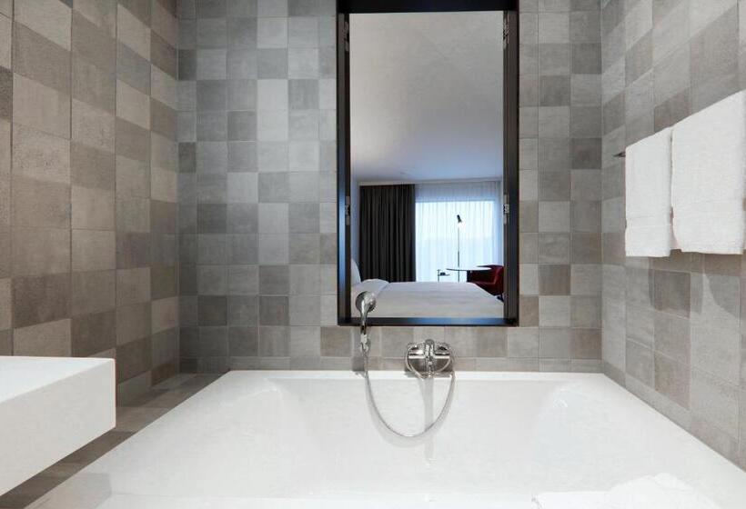 Номер Премиум, Radisson Blu Hotel, Bruges