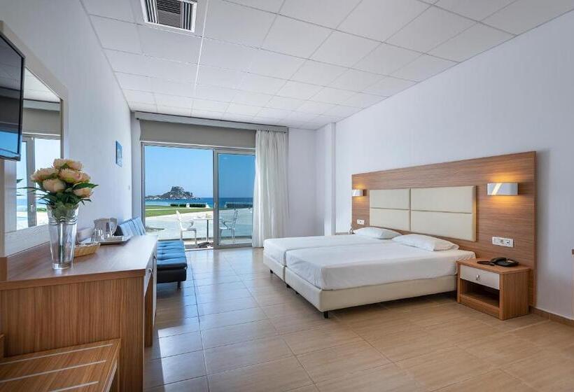 Трехместный Superior Вид на Море, Royal Bay Suites