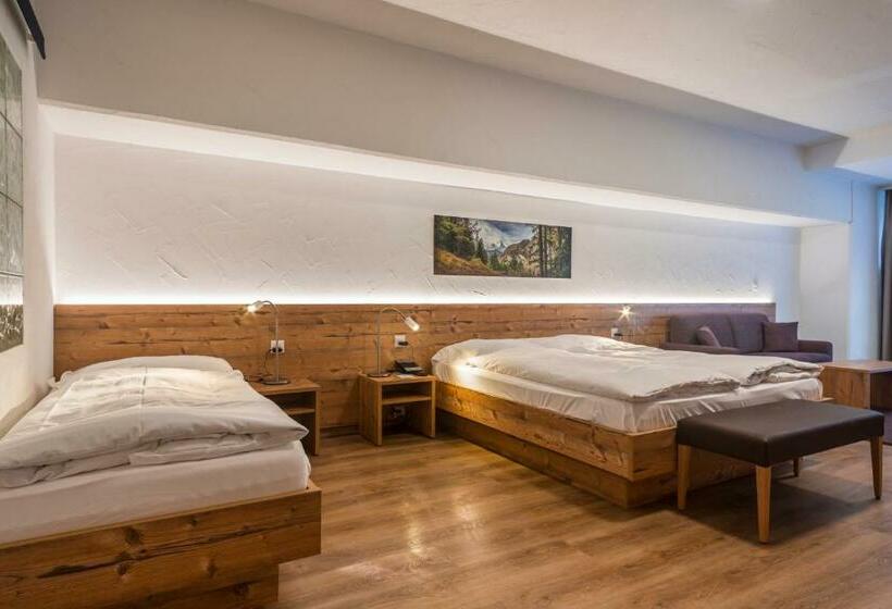 Трехместный Номер Стандарт с Видом, Zermatt Budget Rooms