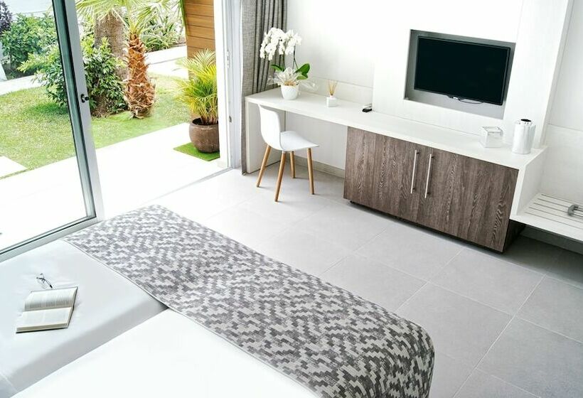 Quarto Deluxe, Sanom Beach Resort - Adults Only