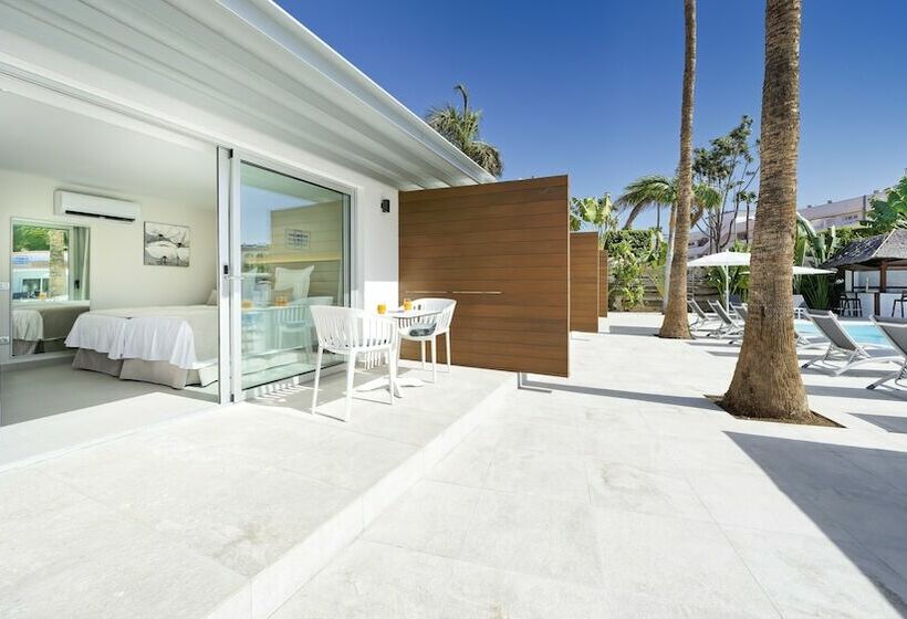 Quarto Deluxe, Sanom Beach Resort - Adults Only