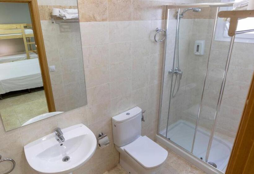 Четырехместный Номер Стандарт, Alda Estella Hostel