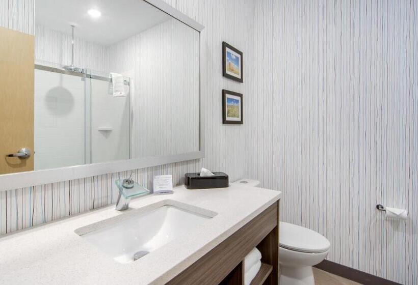 总统套房, Comfort Inn & Suites