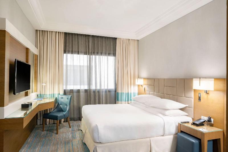 اتاق لوکس با تخت بزرگ, Four Points By Sheraton Makkah Al Naseem