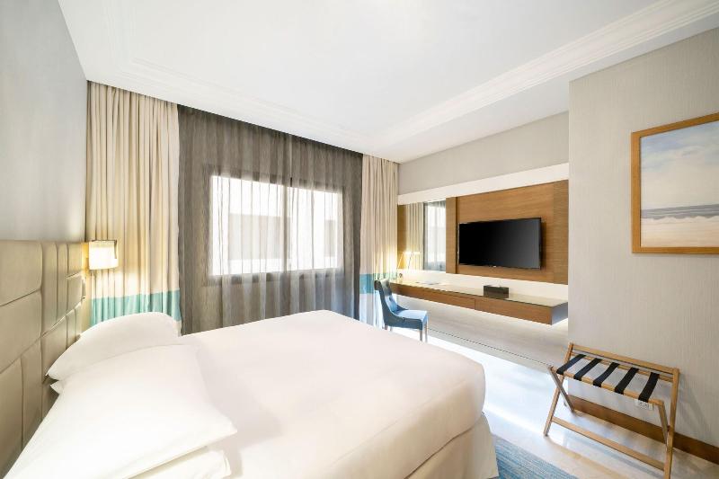 اتاق لوکس با تخت بزرگ, Four Points By Sheraton Makkah Al Naseem
