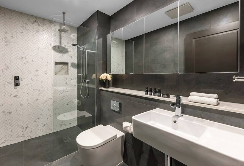 Номер Премиум, Holiday Inn & Suites   Parramatta Marsden Street, An Ihg