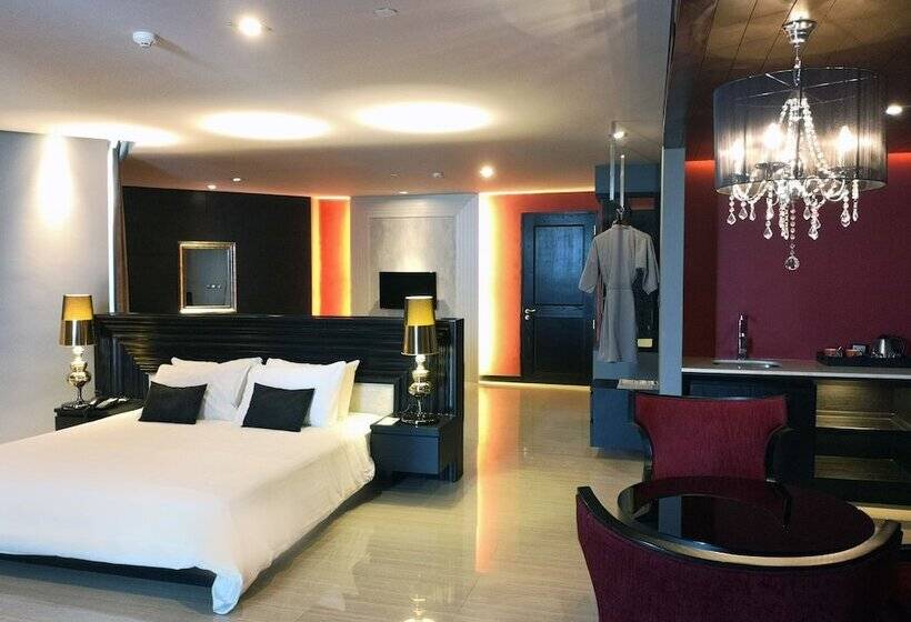 Королевский Люкс, Tsix5 Quarter