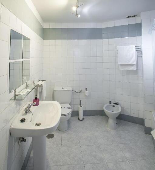 Номер Стандарт Трехместный, La Casona Del Pinar Albergue