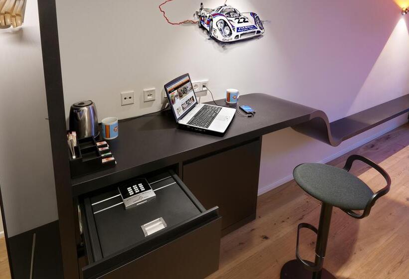 스탠다드 룸, V8 Hotel Motorworld Region Stuttgart