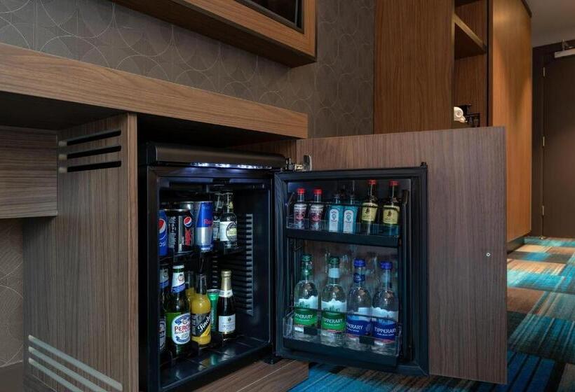 스탠다드 룸 킹사이즈 침대, Aloft Dublin City