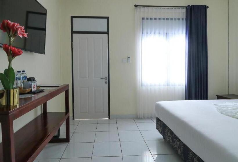 Номер Deluxe, City Garden Bali Dwipa Hotel, Kuta