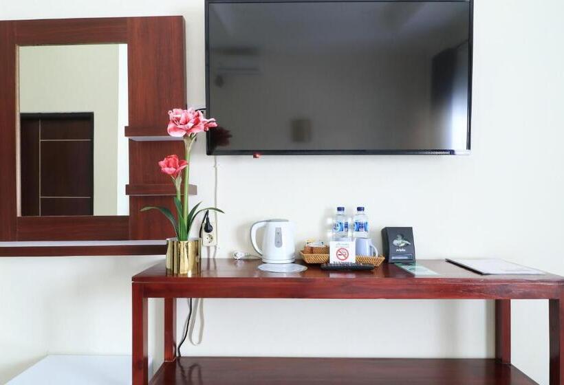 Номер Deluxe, City Garden Bali Dwipa Hotel, Kuta