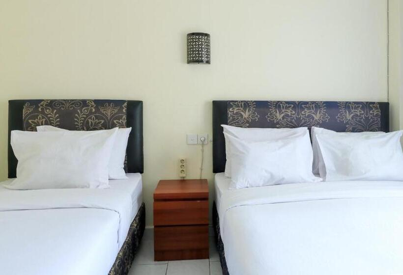 Семейный Номер Superior, City Garden Bali Dwipa Hotel, Kuta