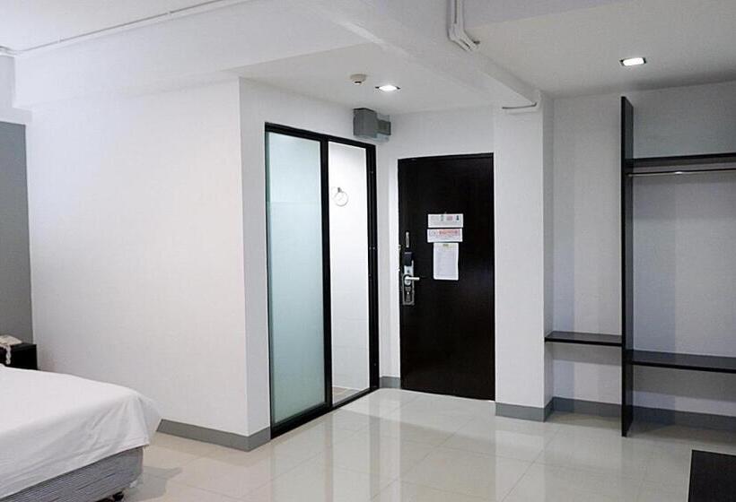디럭스 룸, Izen Budget Hotel & Residence
