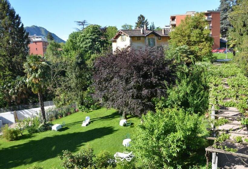 اتاق استاندارد سه نفره, Villa Selva