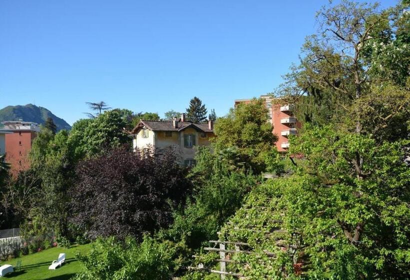 اتاق استاندارد سه نفره, Villa Selva