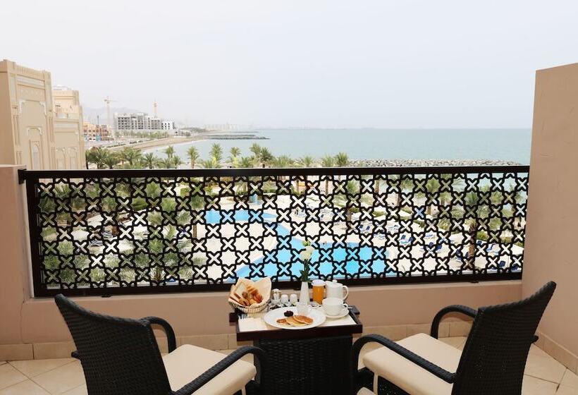 스위트, Al Bahar Hotel & Resort