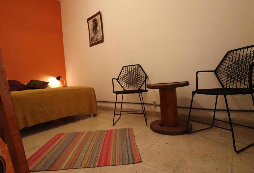 Economy Zimmer, Wabi Hostel