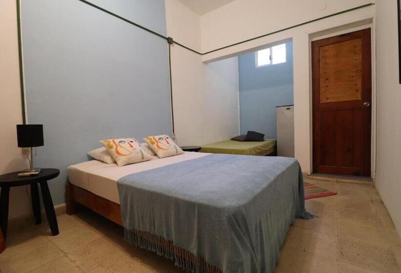 3-Bett-Standardzimmer, Wabi Hostel