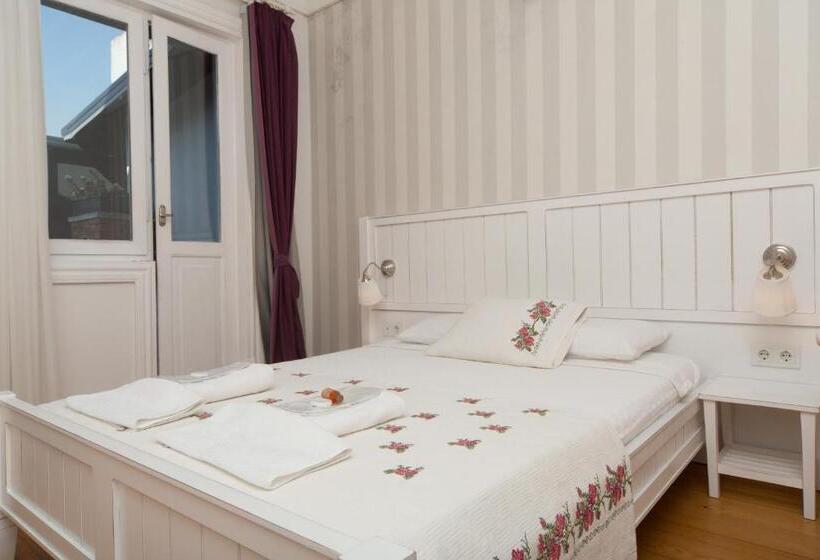 Номер Стандарт с Террасой, Cenar Konak Butik