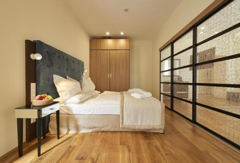 디럭스 스위트, Hilight Suites