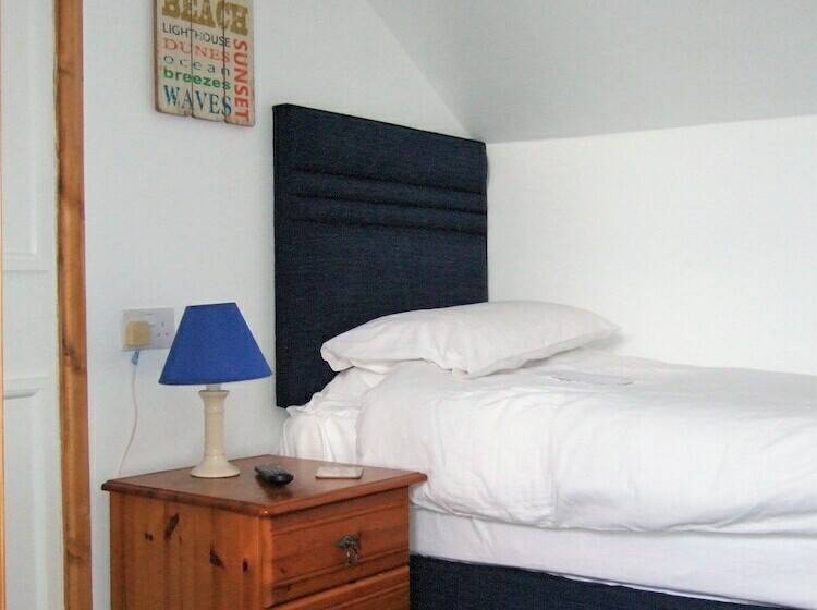 标准单人间, Links Side Guest House