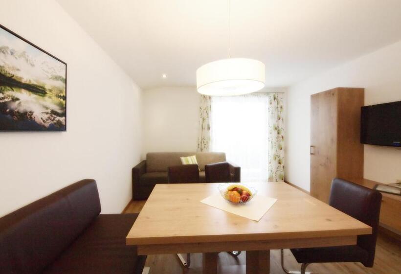 발코니가 있는 2 베드룸 아파트, Alpenapartments Unterschlag