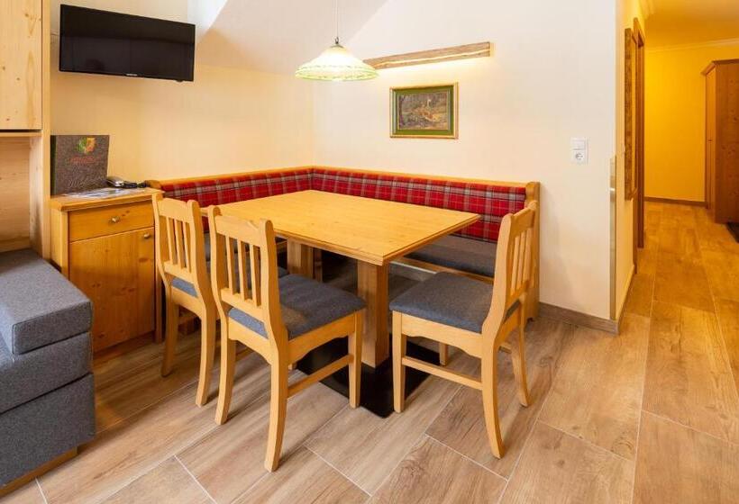 발코니가 있는 2 베드룸 아파트, Hubertus Alpine Living