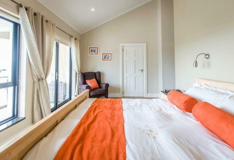 سوییت, Orange Inn Knysna