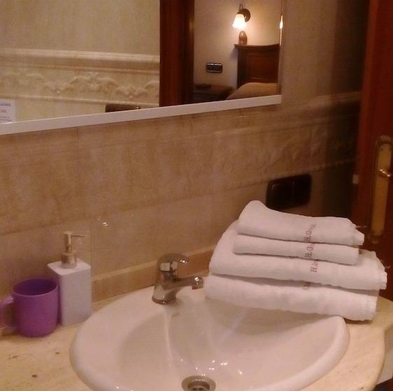 اتاق خانوادگی, Hostal Granada